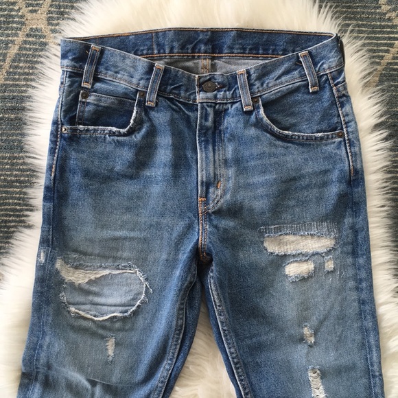 Levi's Denim - NWOT Never worn Levi High Rise Distressed Jeans